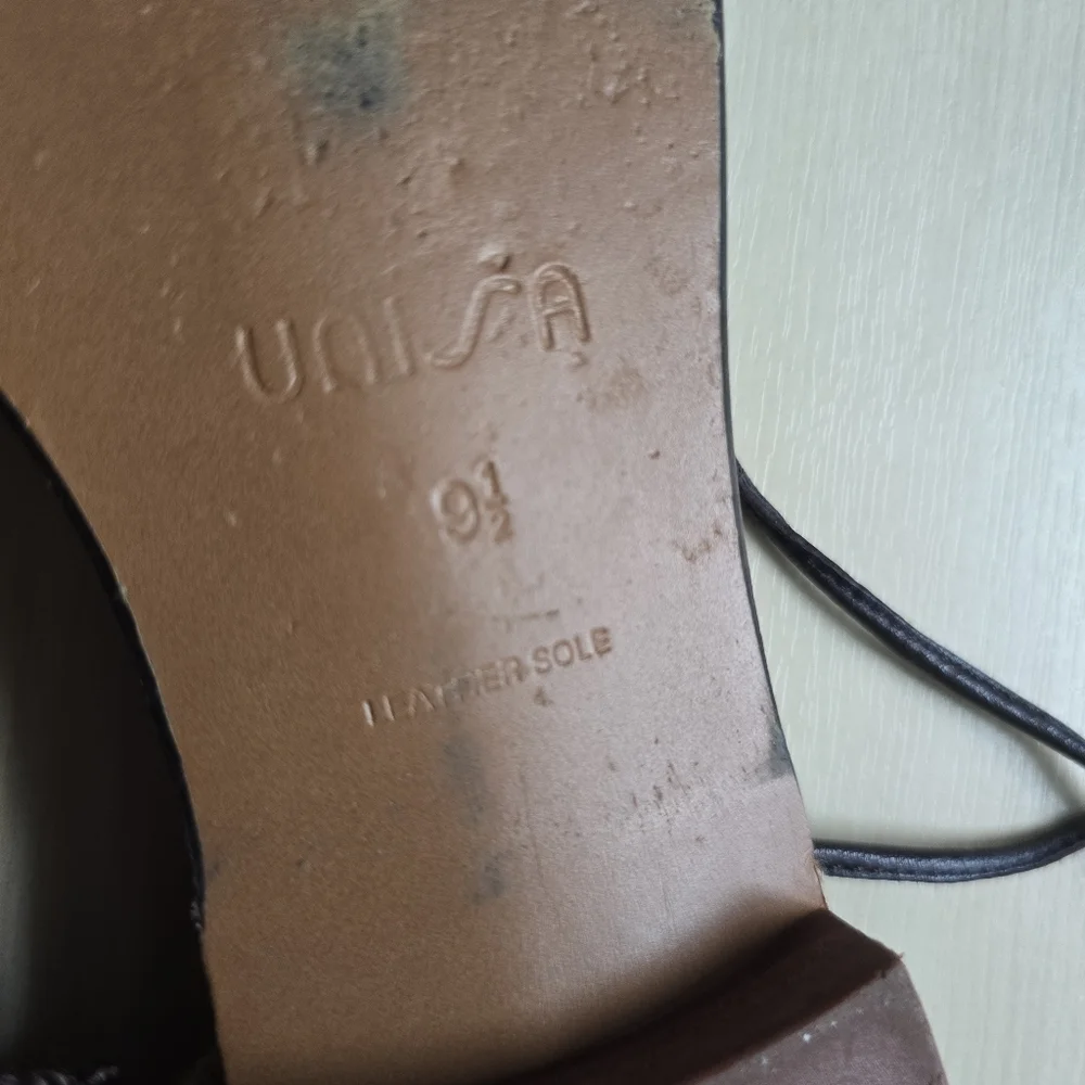 Unisa Sandals Size 9.5